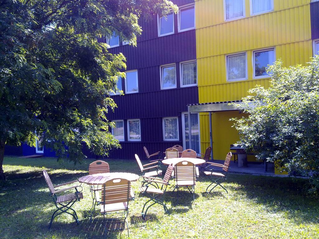 Hotel B1 Berlim Exterior foto